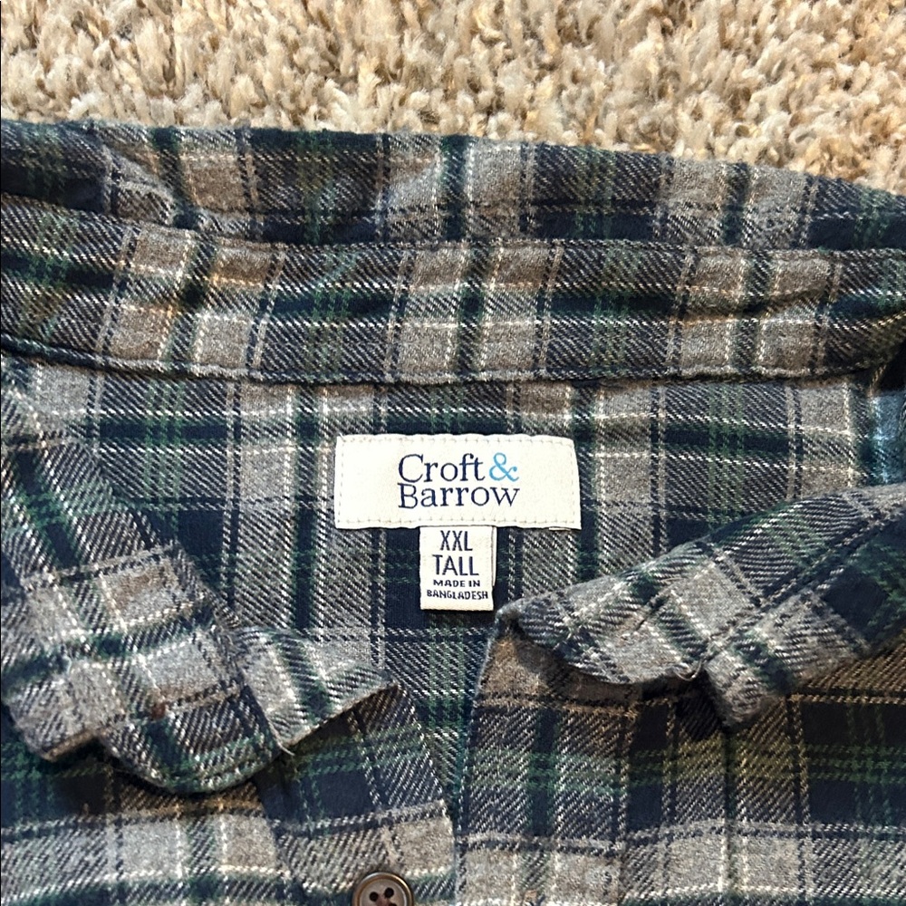 Croft & Barrow Blue and Gray Plaid Shirt - Picture 2 of 4
